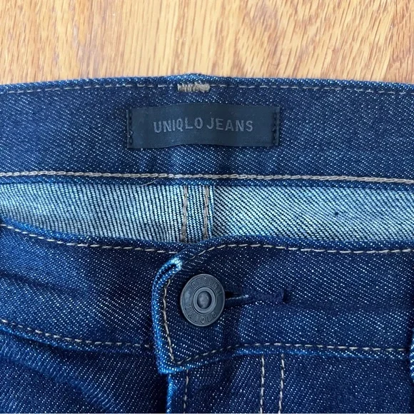 UNIQLO Men’s Dark Wash Stretch Jeans (33x30) - Picture 4 of 7